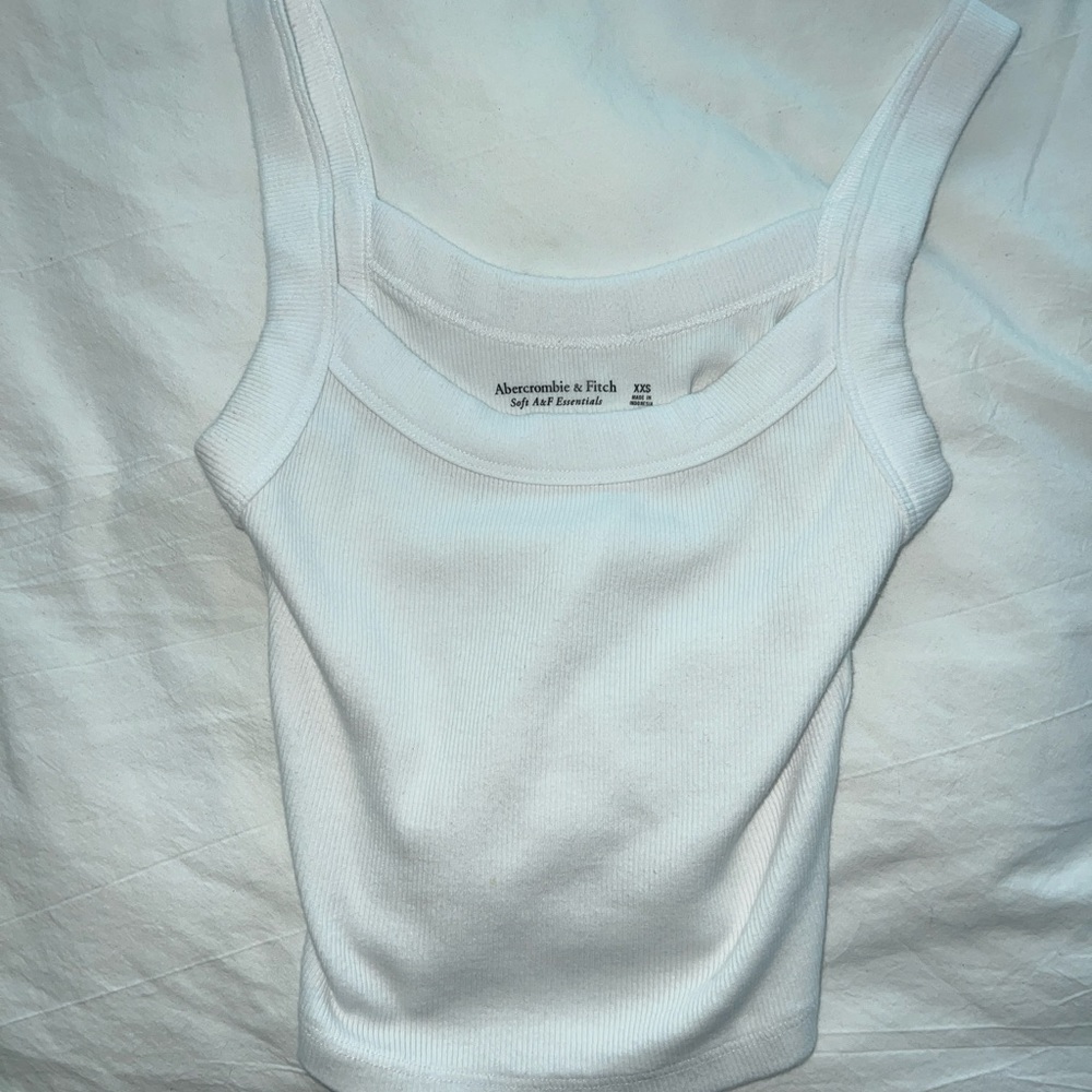 white Abercrombie & Fitch tank top, size XXS
